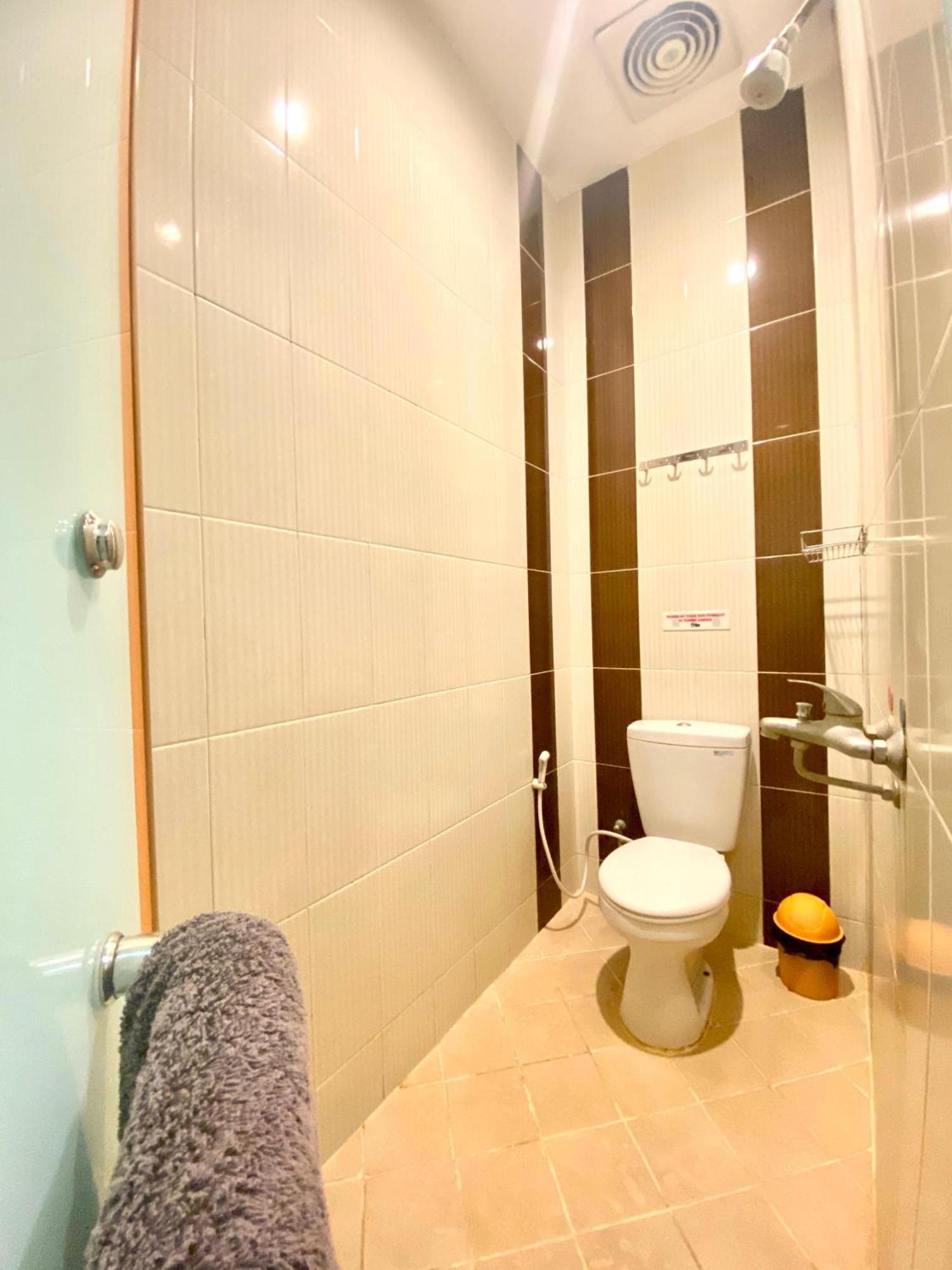 Cabin Hotel Bhayangkara Yogyakarta Exterior photo