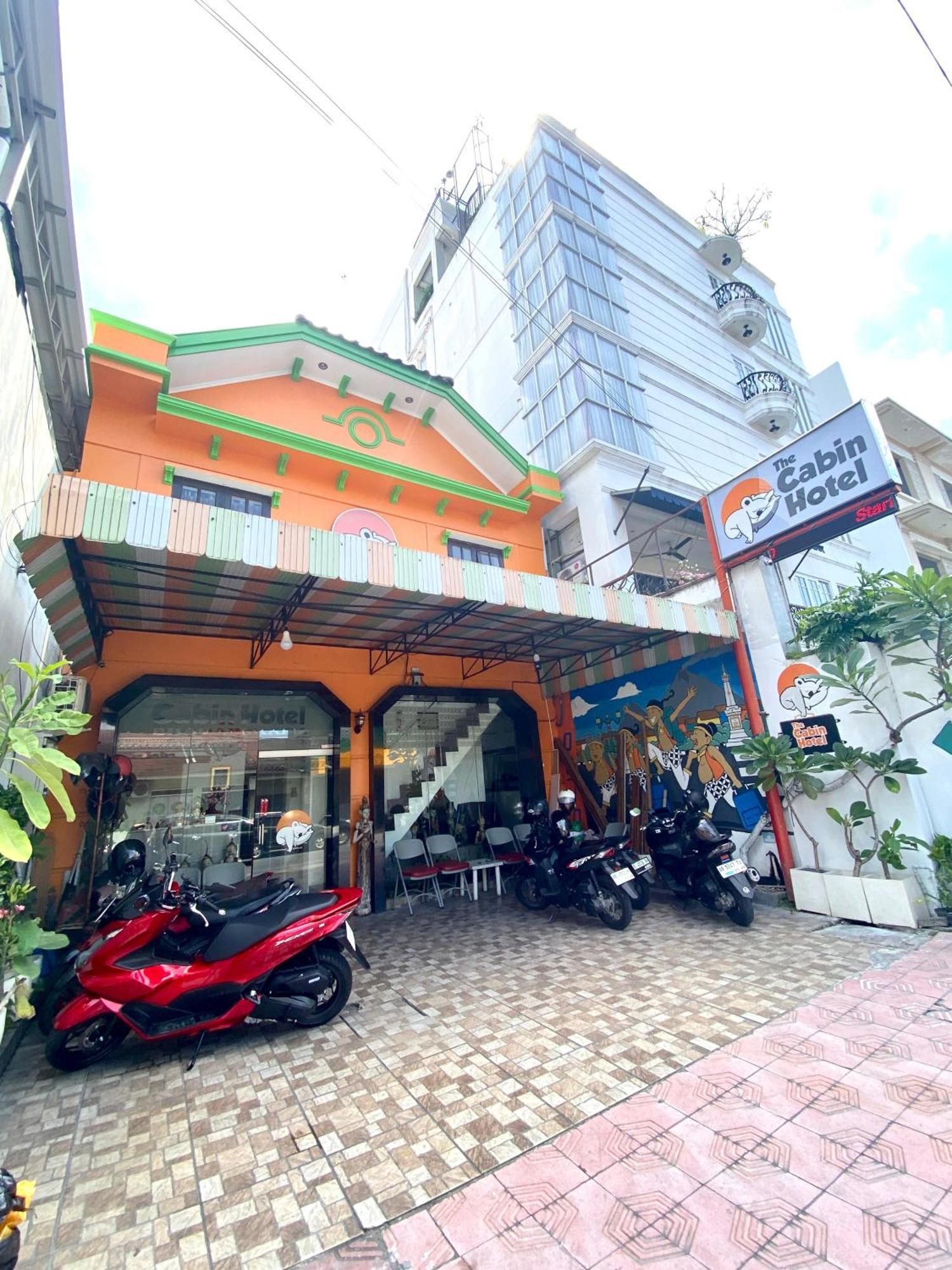 Cabin Hotel Bhayangkara Yogyakarta Exterior photo