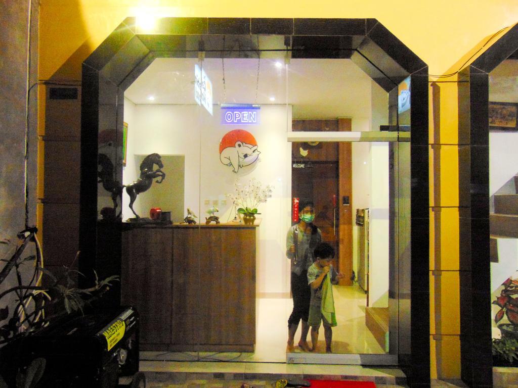 Cabin Hotel Bhayangkara Yogyakarta Exterior photo