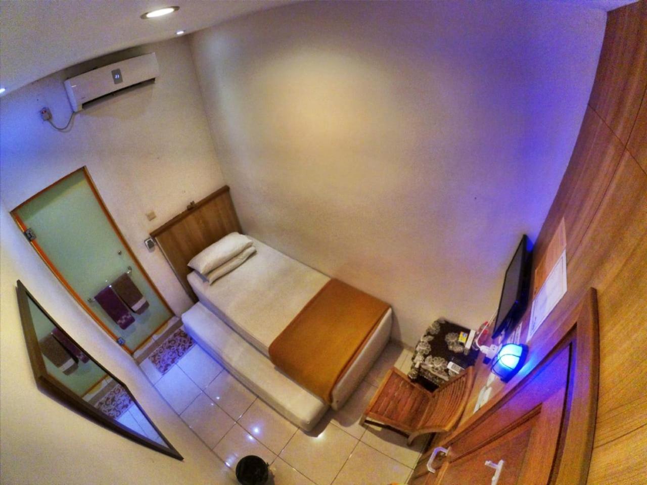 Cabin Hotel Bhayangkara Yogyakarta Exterior photo